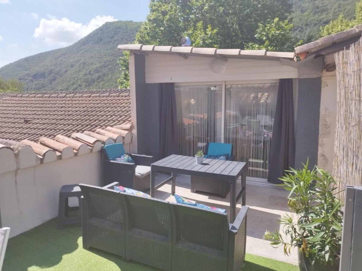 Charmant Appart Cosy Climatise Avec Terrasse Besseges Luaran gambar